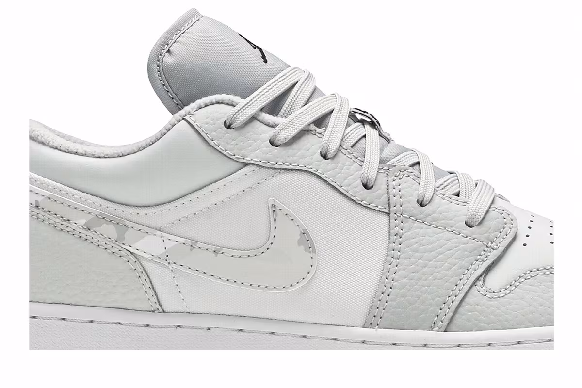 Air Jordan 1 Low SE GS White Camo, view 3