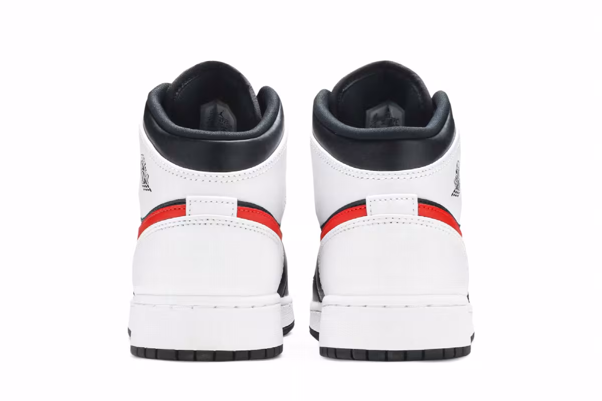 Air Jordan 1 Mid GS Chile Red, view 7