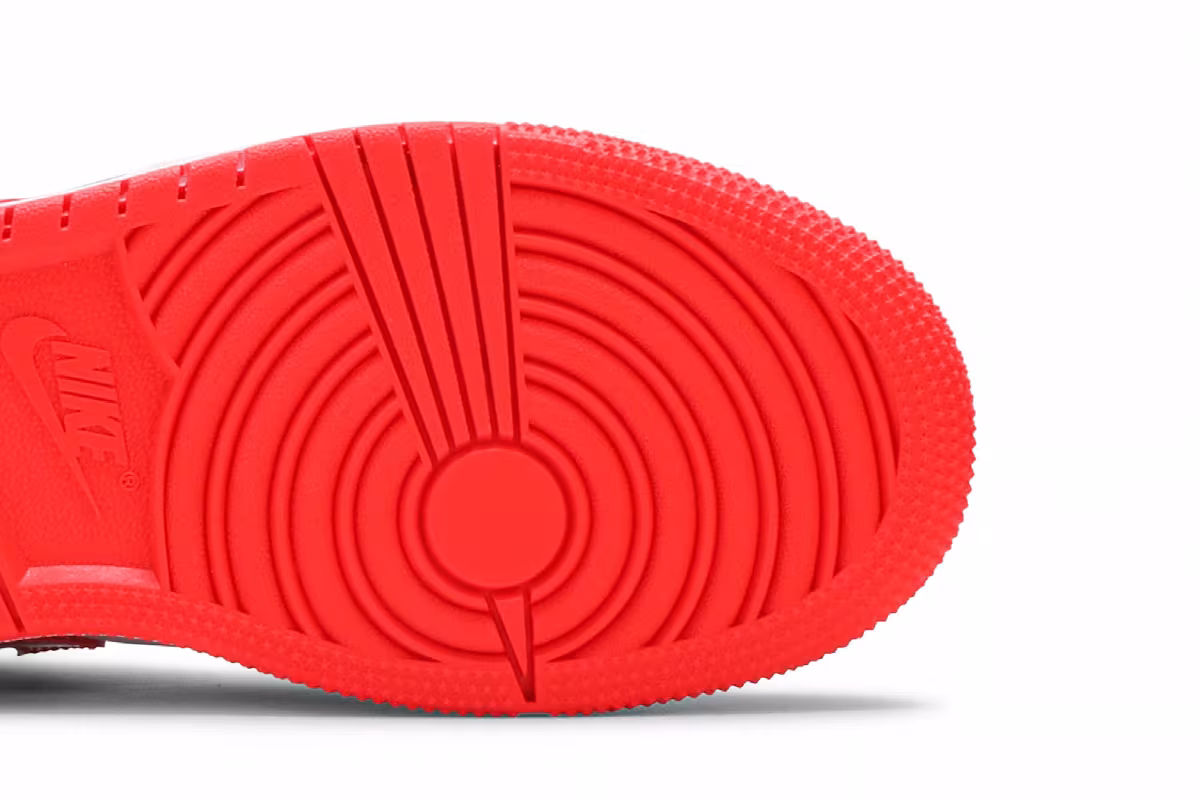 Air Jordan 1 Low SE GS Take Flight, view 6