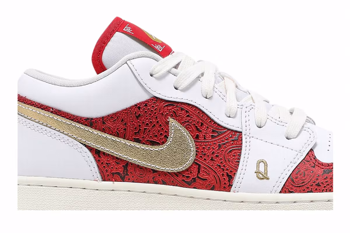 Air Jordan 1 Low SE GS Spades, view 3