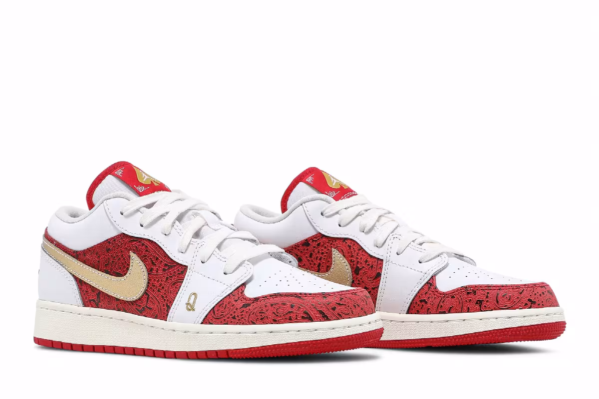 Air Jordan 1 Low SE GS Spades, view 9