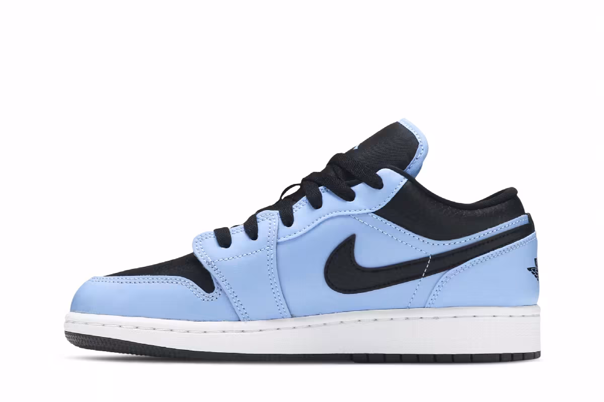 Air Jordan 1 Low GS University Blue Black, view 4