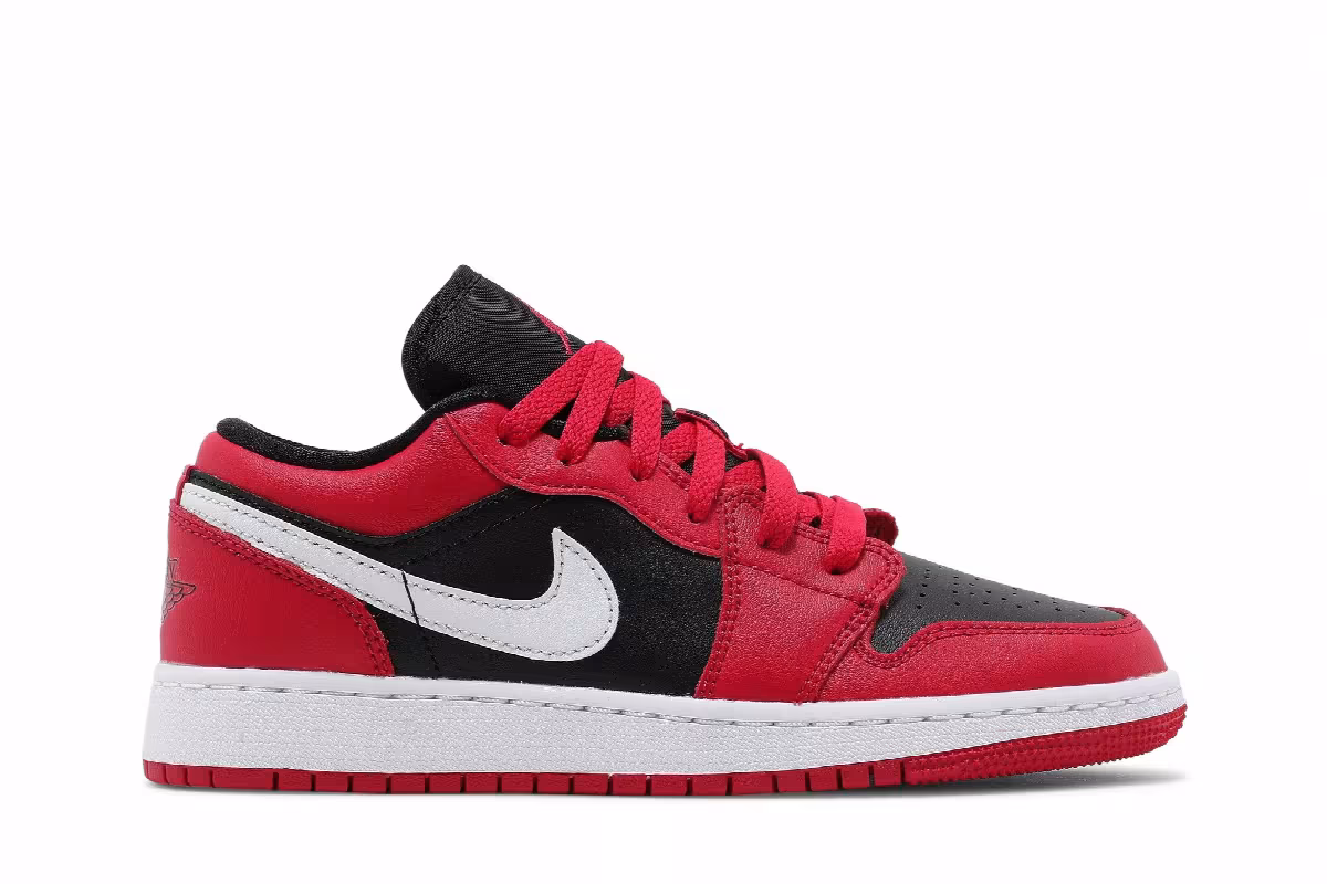 Air Jordan 1 Low GS Black Very Berry, view 2