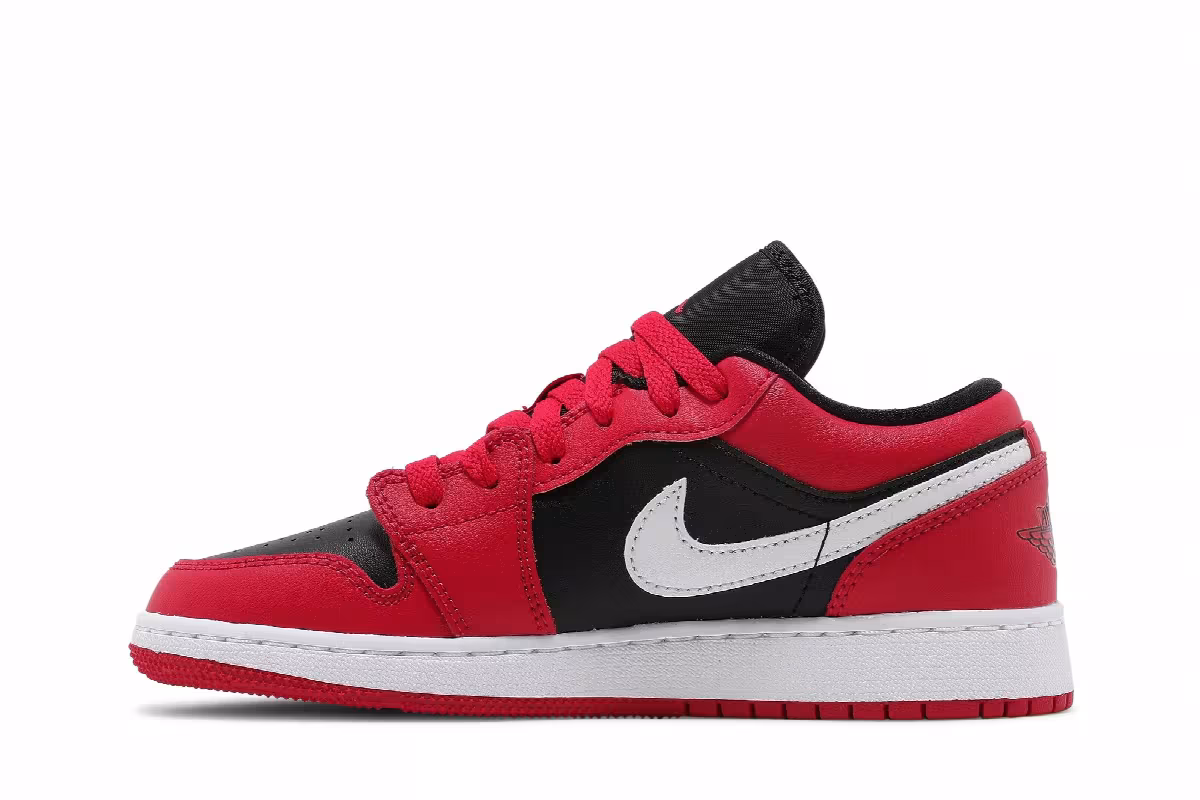 Air Jordan 1 Low GS Black Very Berry, view 4