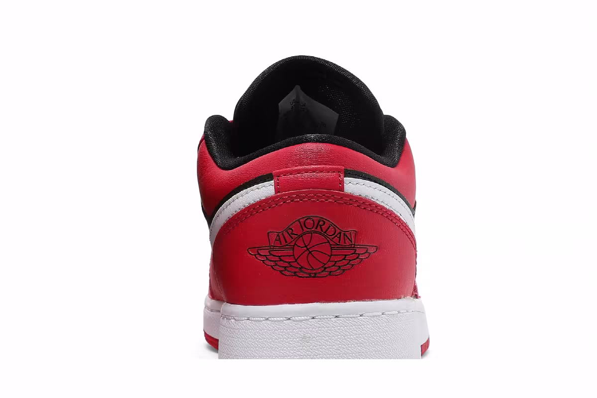 Air Jordan 1 Low GS Black Very Berry, view 8