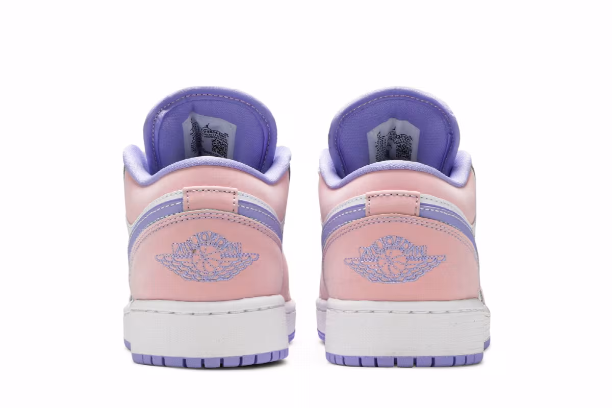 Air Jordan 1 Low SE GS Arctic Punch, view 7