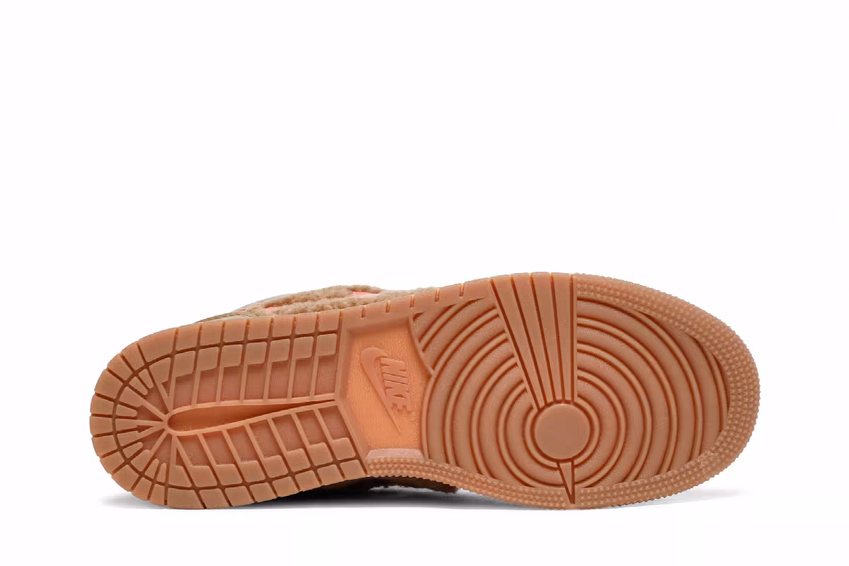 Air Jordan 1 Low Utility GS Teddy Bear, view 5