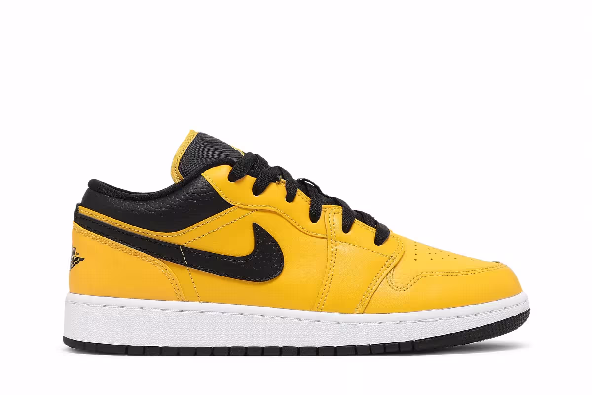 Air Jordan 1 Low GS University Gold Black, view 2