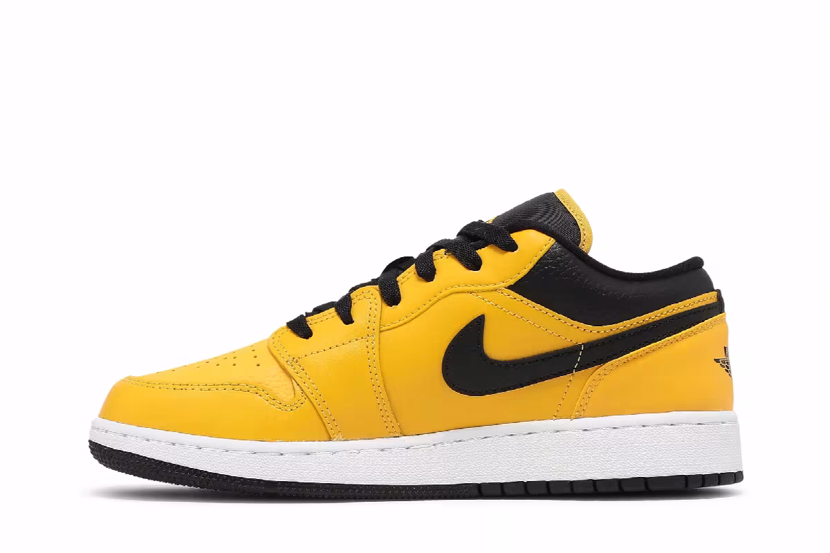Air Jordan 1 Low GS University Gold Black, view 4
