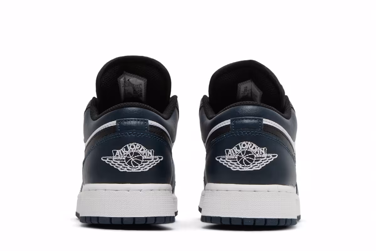 Air Jordan 1 Low GS Armory Navy, view 7