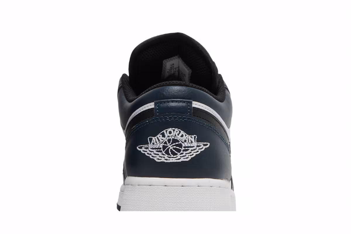 Air Jordan 1 Low GS Armory Navy, view 8