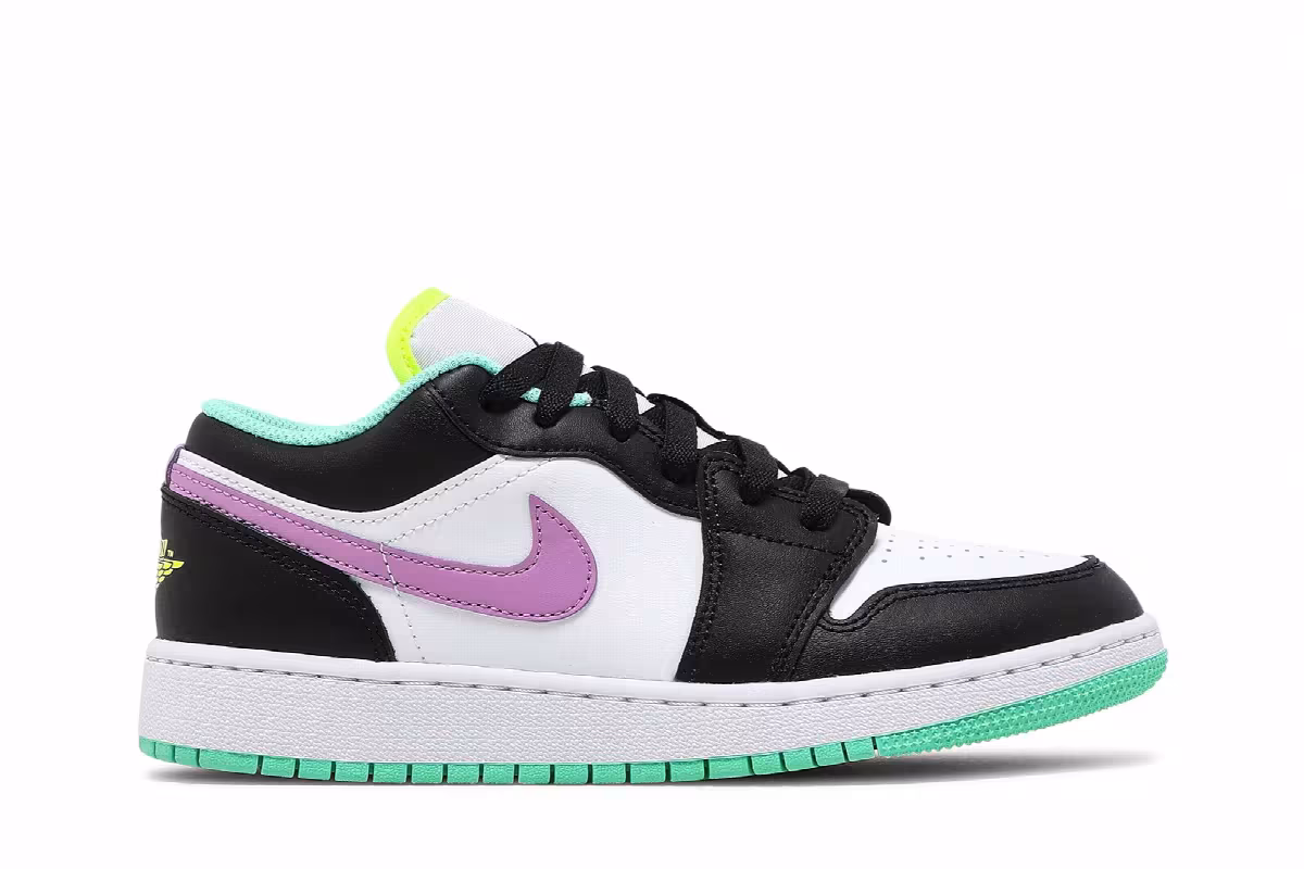 Air Jordan 1 Low GS White Violet Shock, view 2