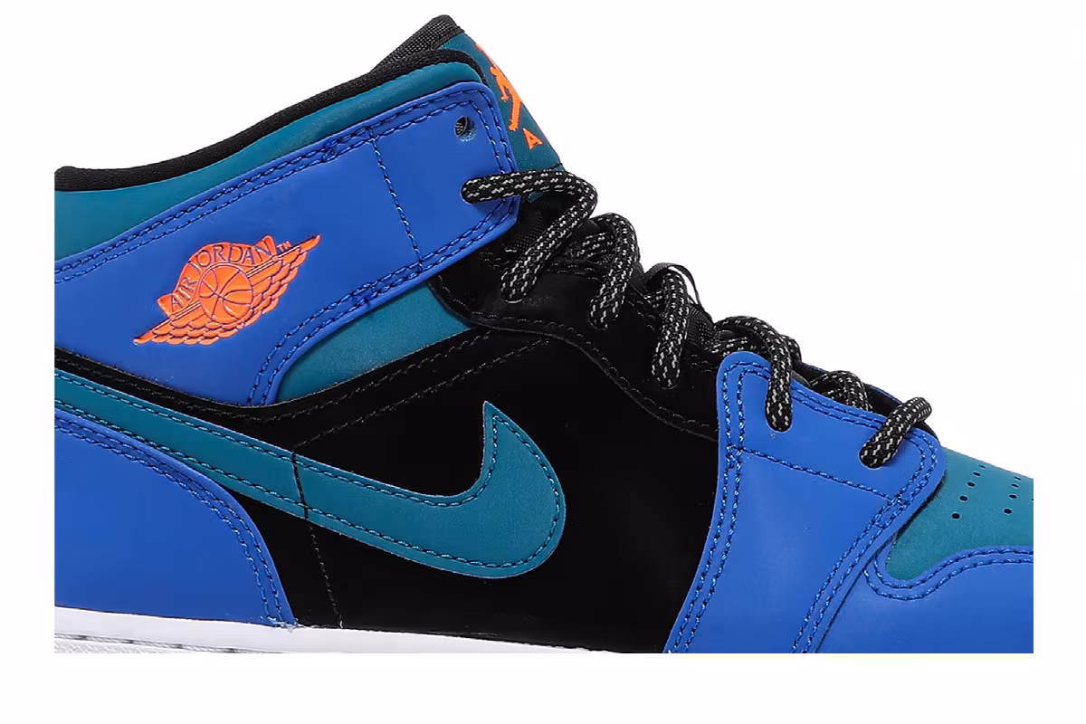 Air Jordan 1 Mid GS Racer Blue, view 3