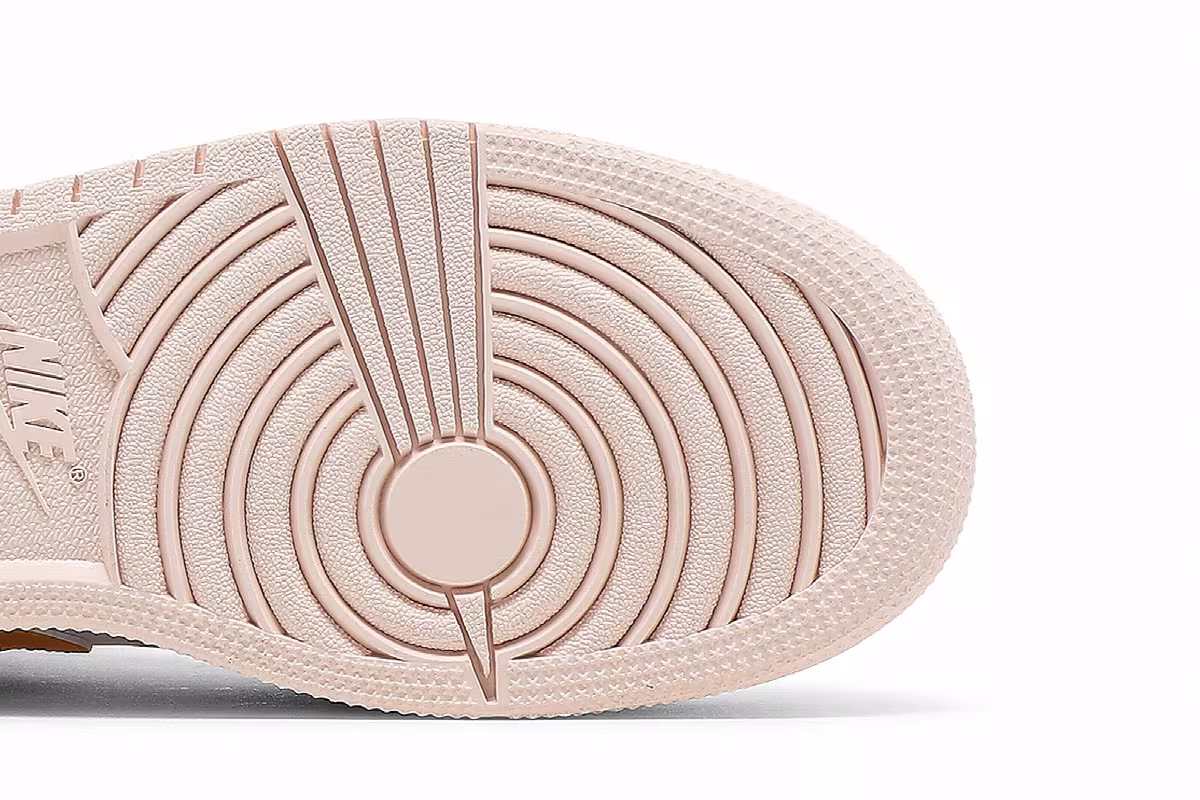 Air Jordan 1 Mid SE GS Arctic Pink, view 6