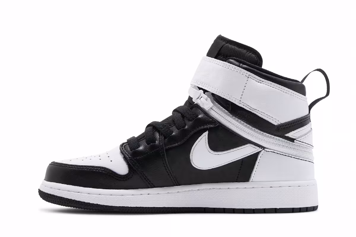Air Jordan 1 High FlyEase GS Black White, view 4