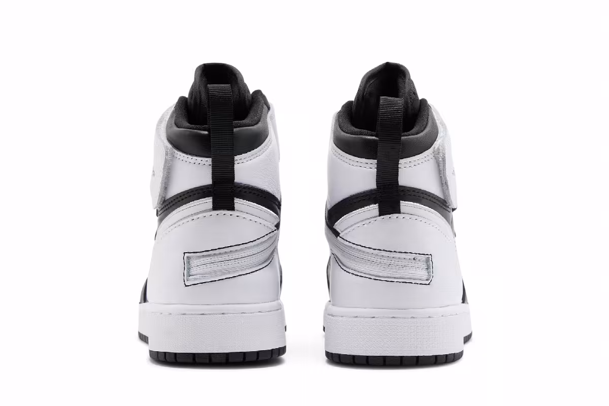Air Jordan 1 High FlyEase GS Black White, view 7