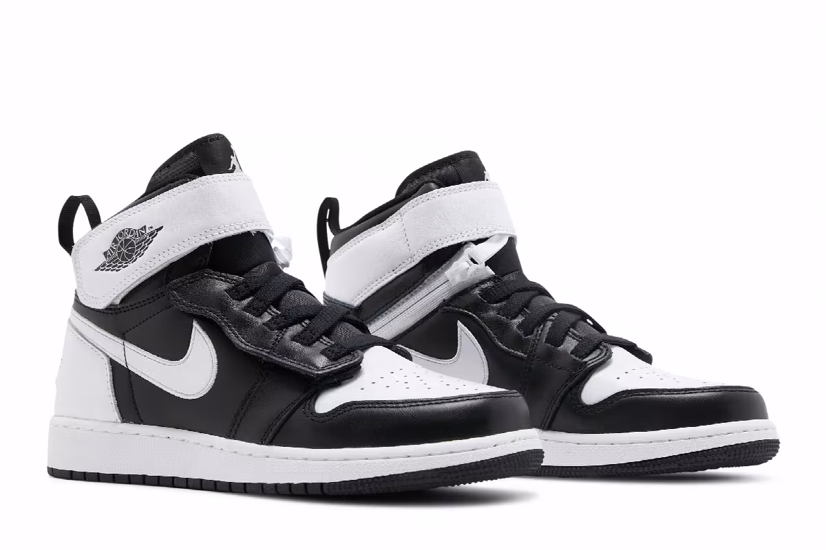 Air Jordan 1 High FlyEase GS Black White, view 9