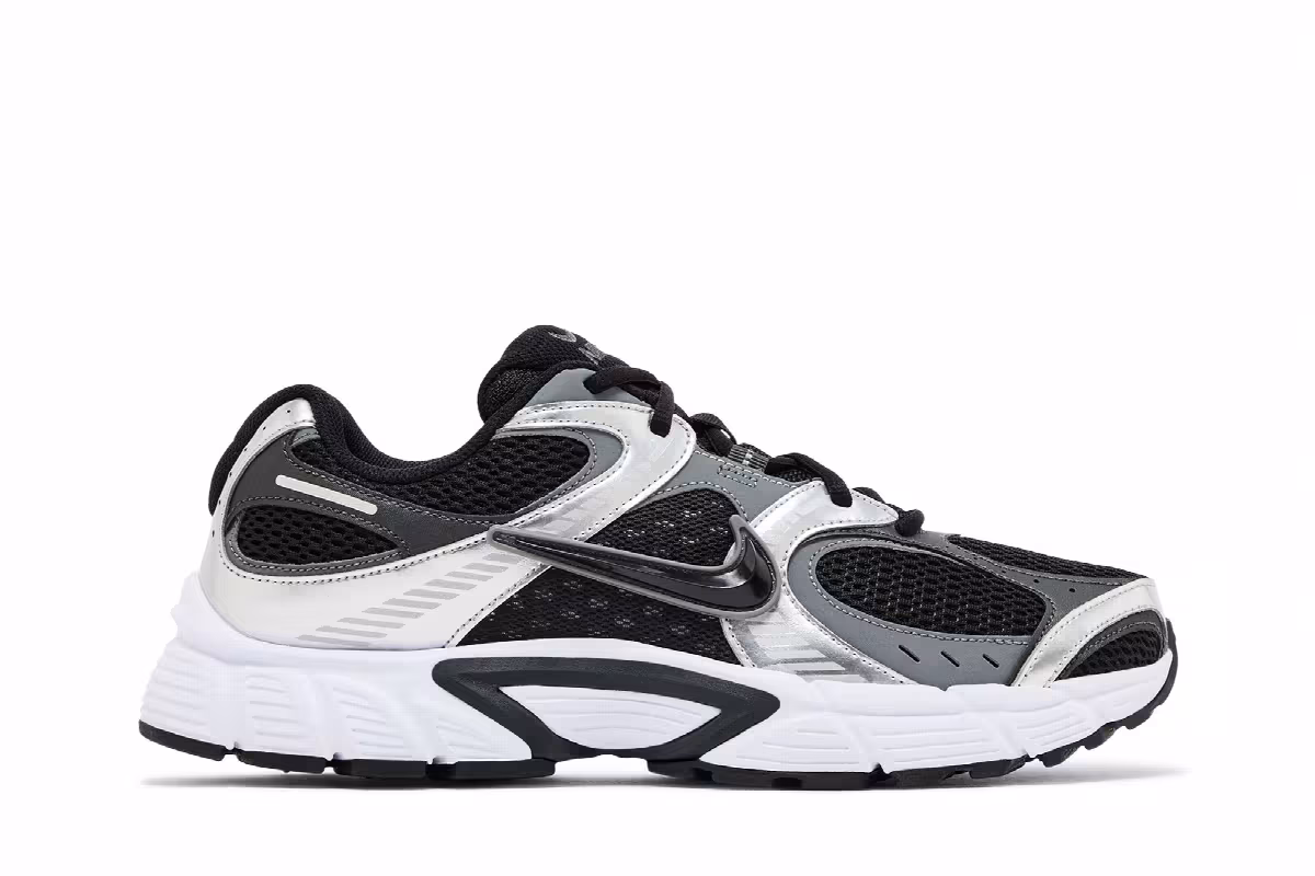 Nike V5 RNR Black Anthracite Smoke Grey, view 2