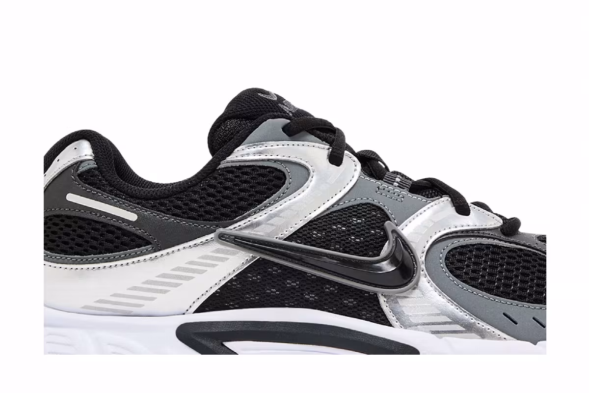 Nike V5 RNR Black Anthracite Smoke Grey, view 3