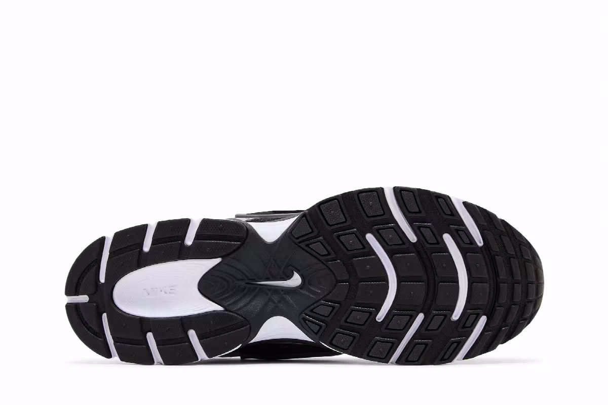 Nike V5 RNR Black Anthracite Smoke Grey, view 5