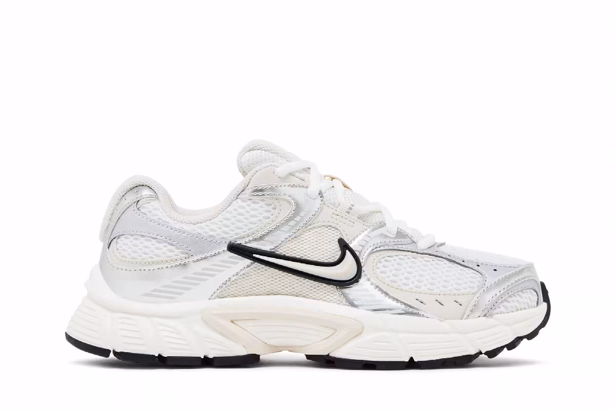 Nike Women's V5 RNR Summit White Light Orewood, view 2