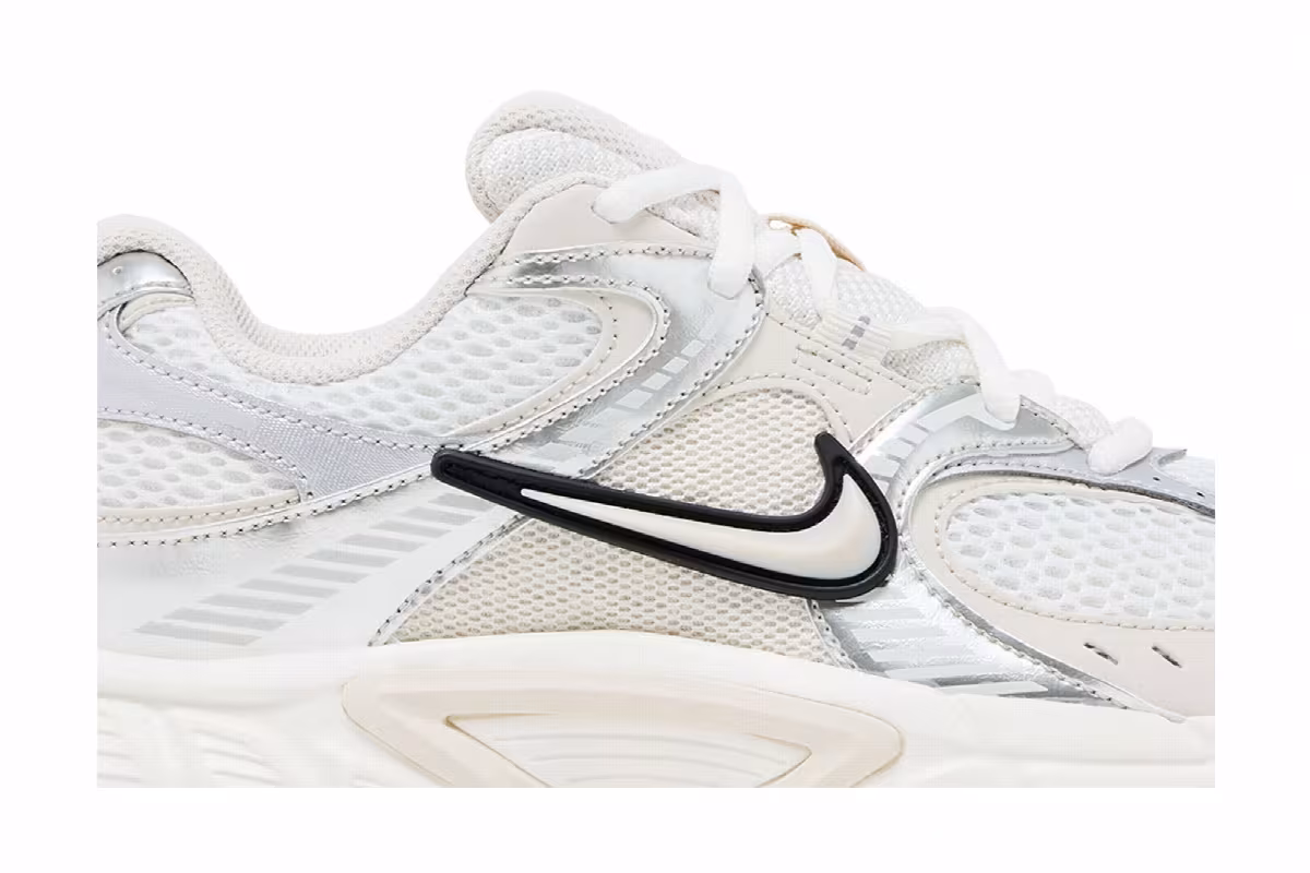 Nike Women's V5 RNR Summit White Light Orewood, view 3