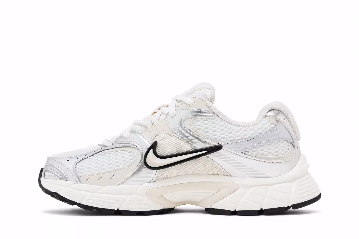 Nike Women's V5 RNR Summit White Light Orewood, view 4