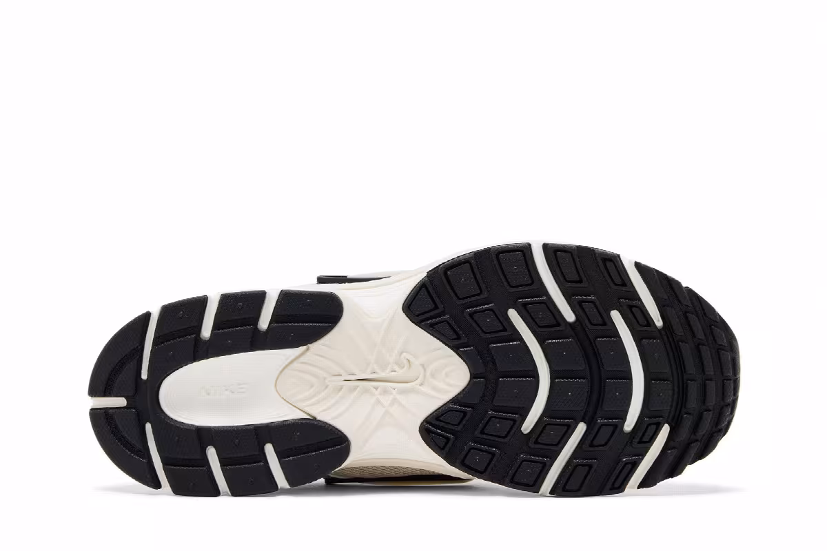 Nike Women's V5 RNR Summit White Light Orewood, view 5