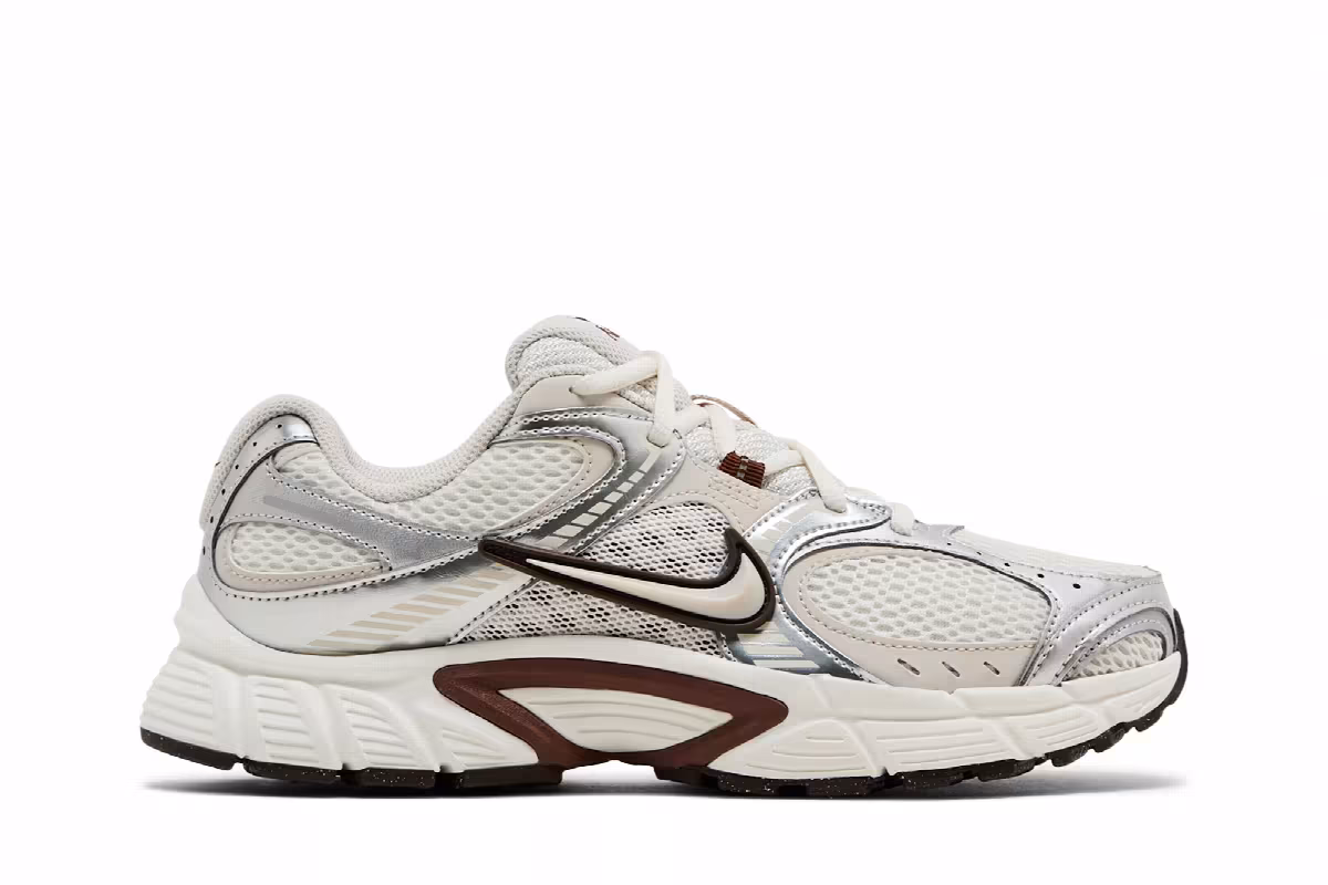 Nike Women's V5 RNR Sail Fauna Brown, view 2