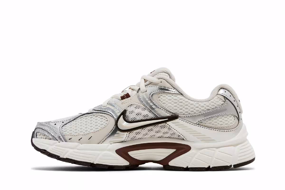 Nike Women's V5 RNR Sail Fauna Brown, view 4
