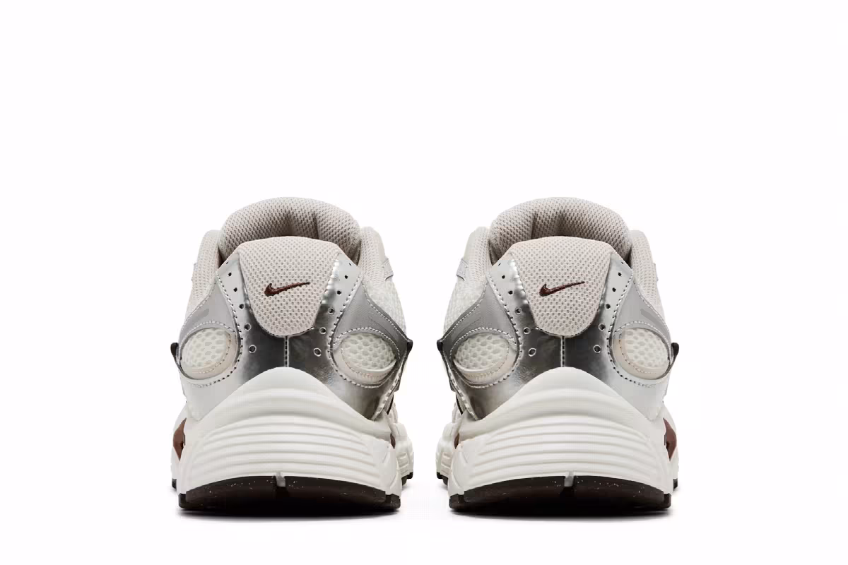 Nike Women's V5 RNR Sail Fauna Brown, view 7
