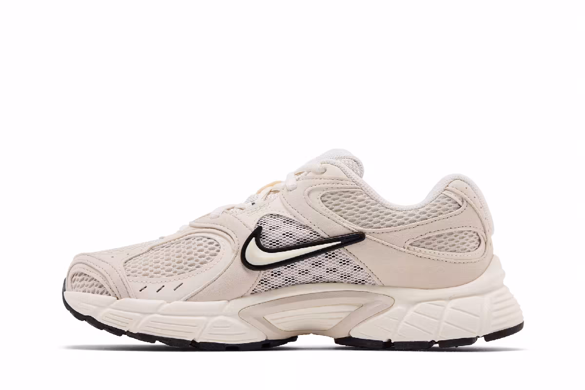 Nike Women's V5 RNR Light Orewood Brown, view 4