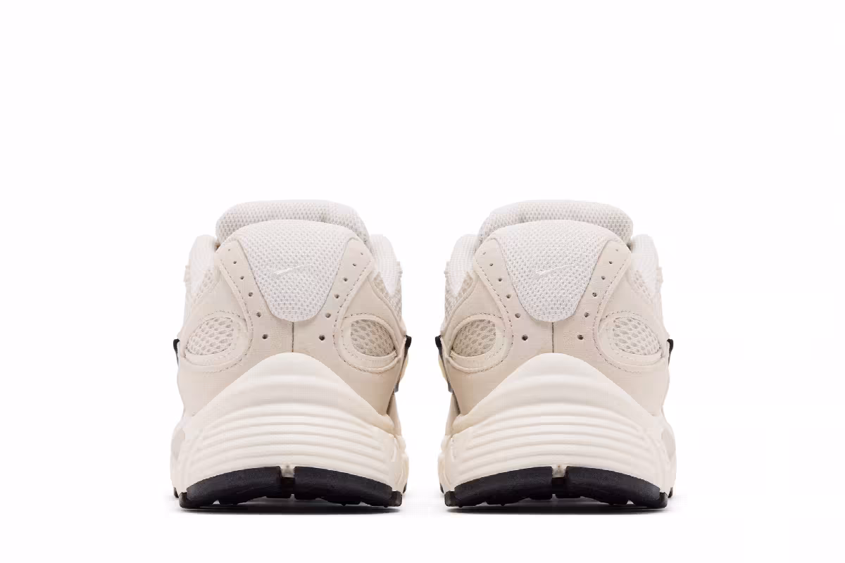 Nike Women's V5 RNR Light Orewood Brown, view 7
