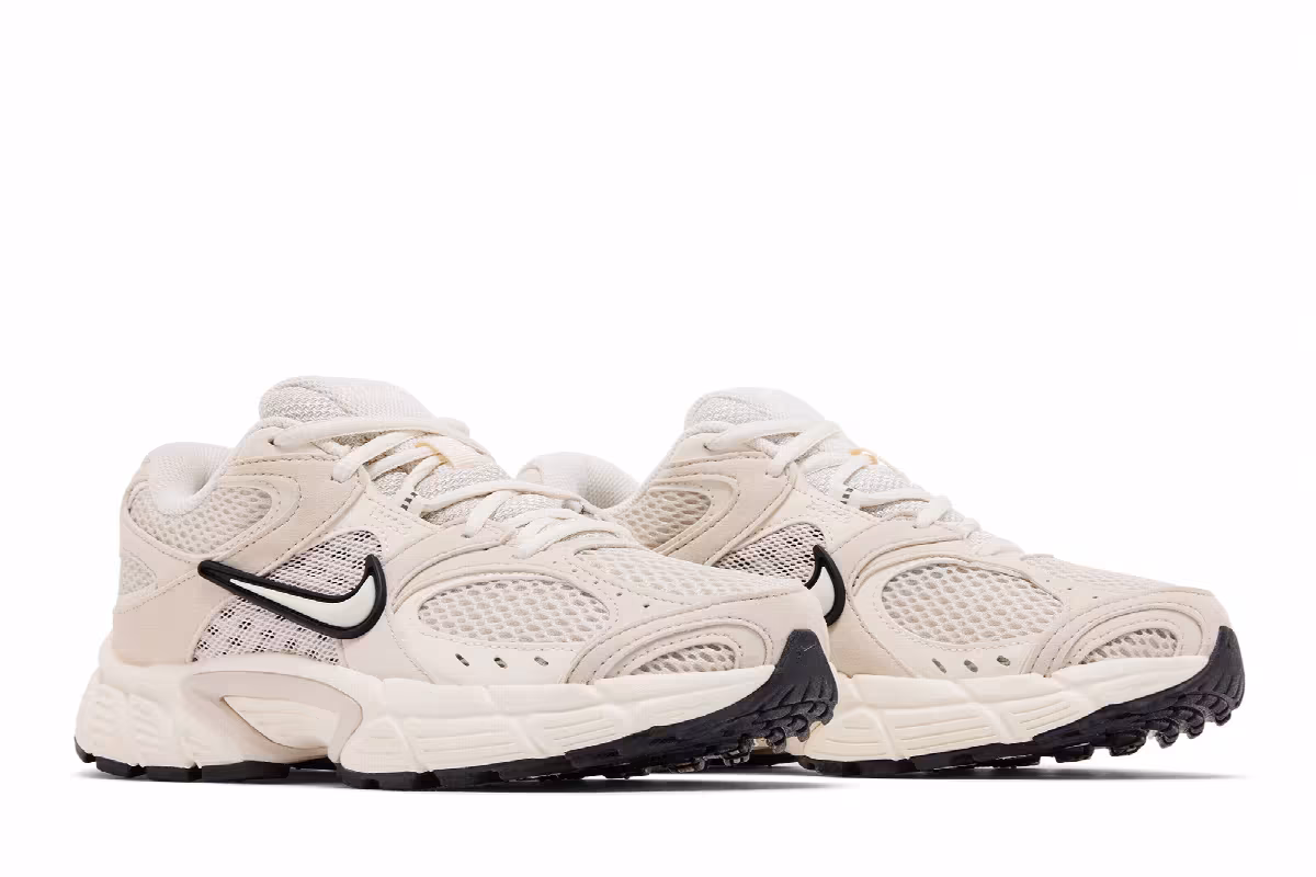 Nike Women's V5 RNR Light Orewood Brown, view 9