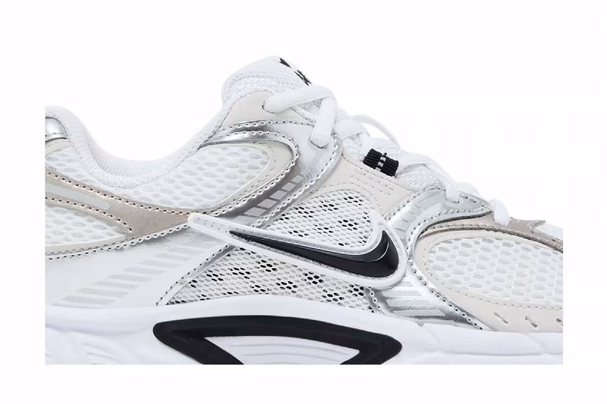 Nike Women's V5 RNR Vast Grey Black, view 3