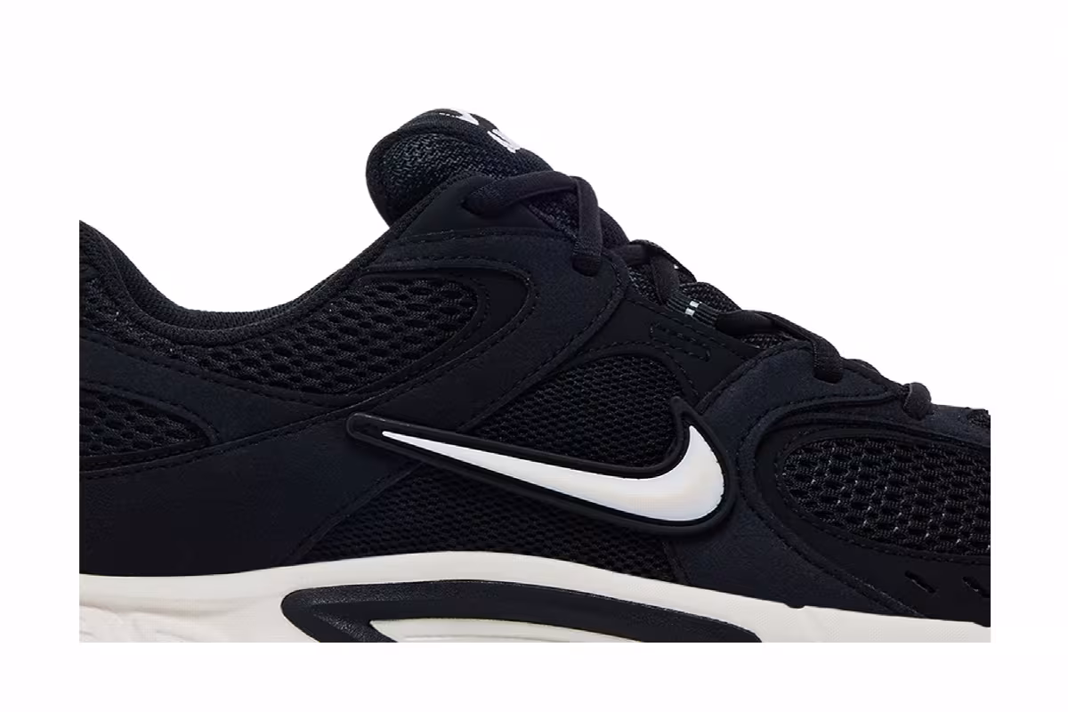 Nike V5 RNR Black White, view 3
