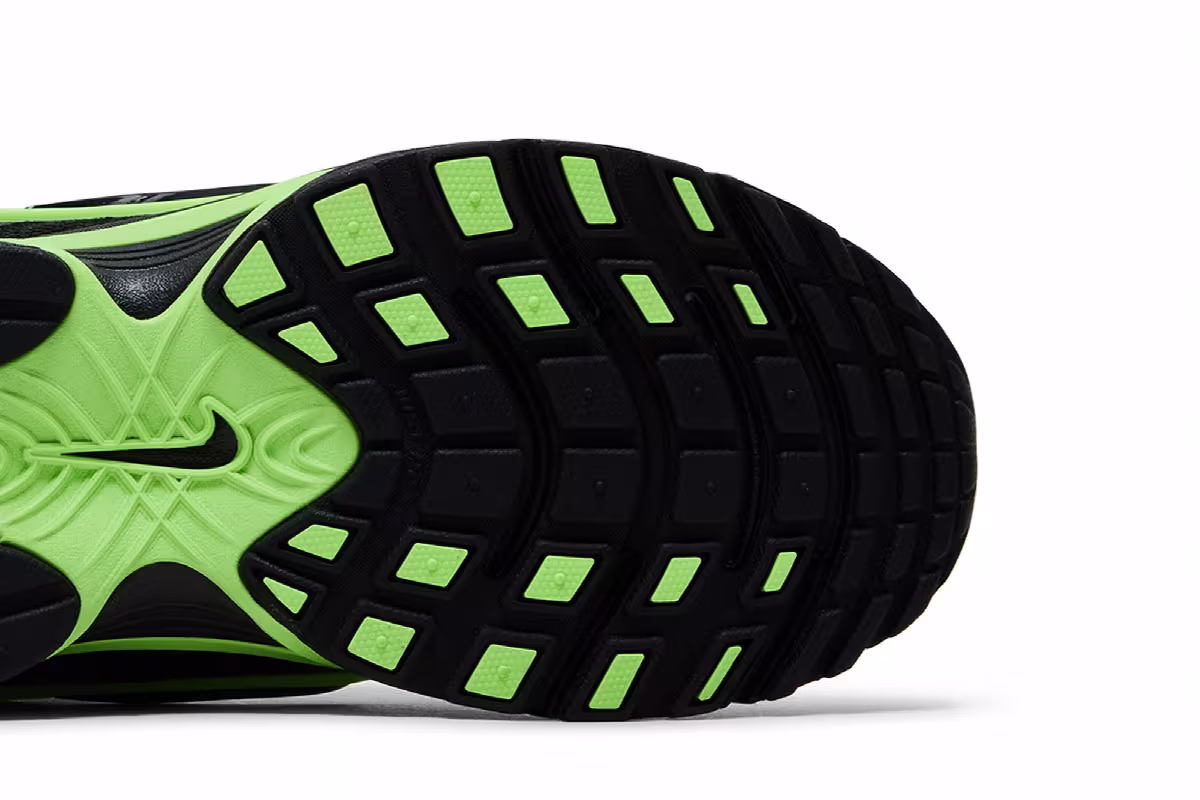 Nike V5 RNR Black Lime Blast, view 6