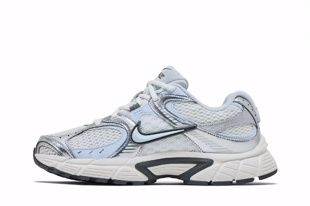 Nike Women's V5 RNR Summit White Blue Tint, view 4