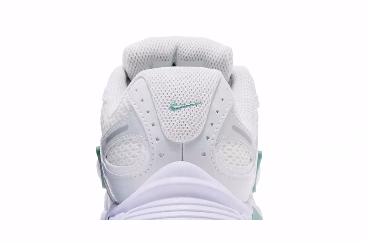 Nike Women's V5 RNR Summit White Cannon, view 8