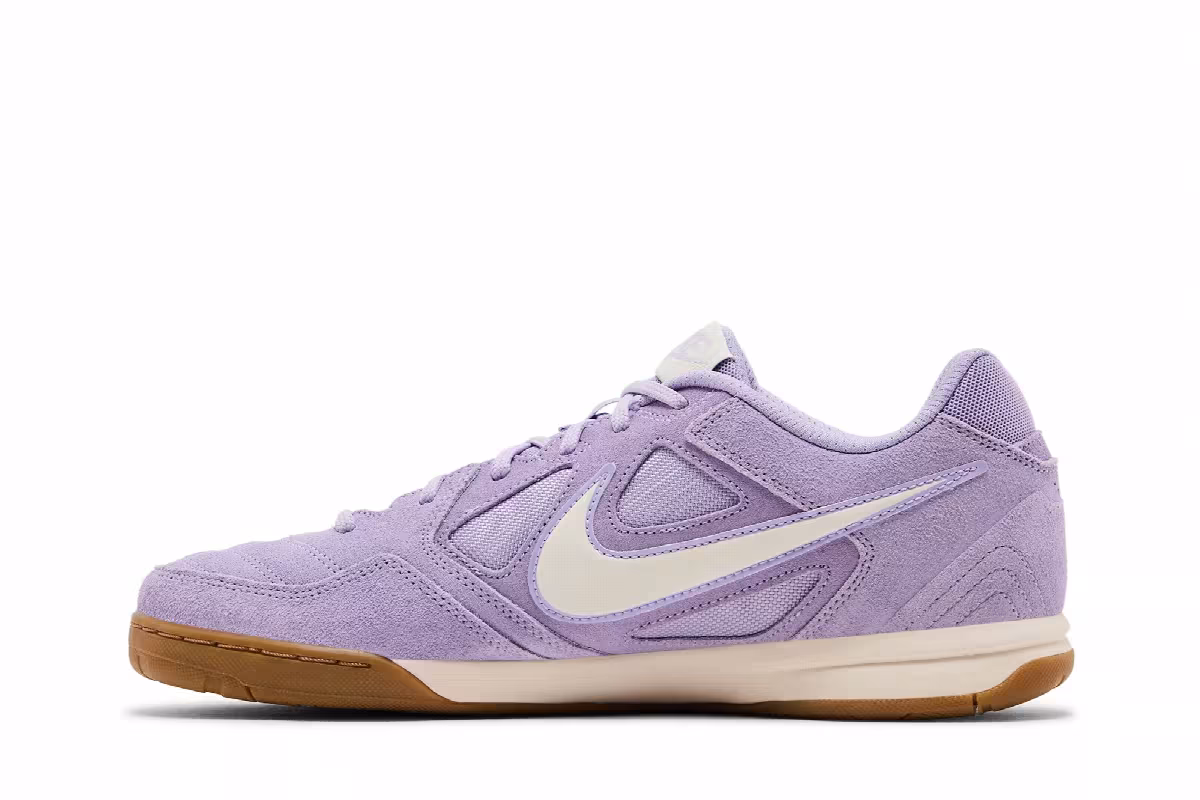 Nike Gato Hydrangeas, view 4