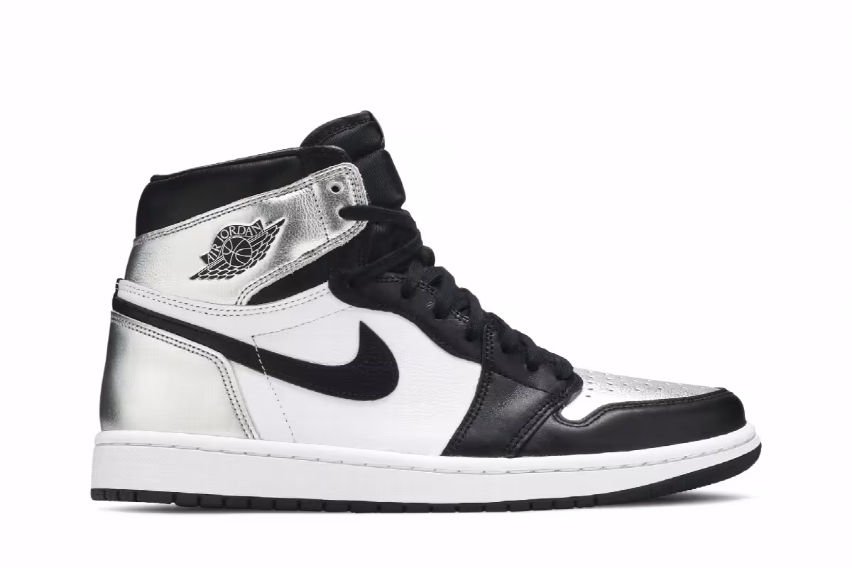 Women's Air Jordan 1 High OG Silver Toe, view 2