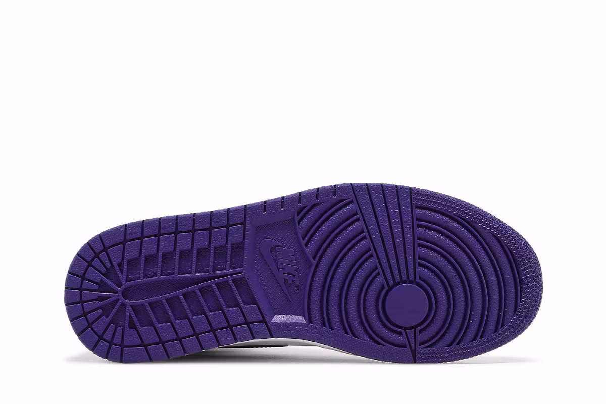 Women's Air Jordan 1 High OG Court Purple, view 5