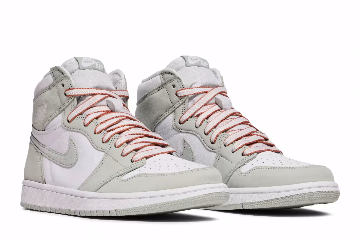 Women's Air Jordan 1 High OG Seafoam, view 9