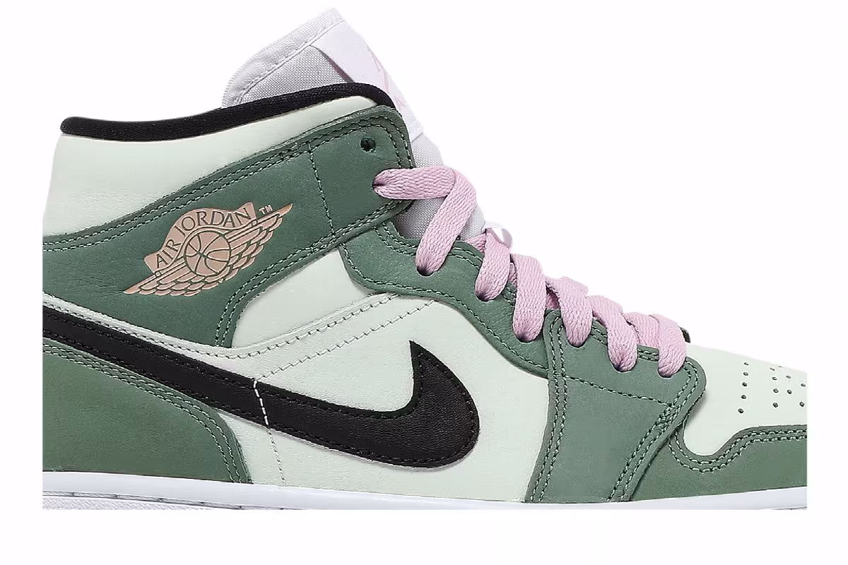 Women's Air Jordan 1 Mid SE Dutch Green, view 3