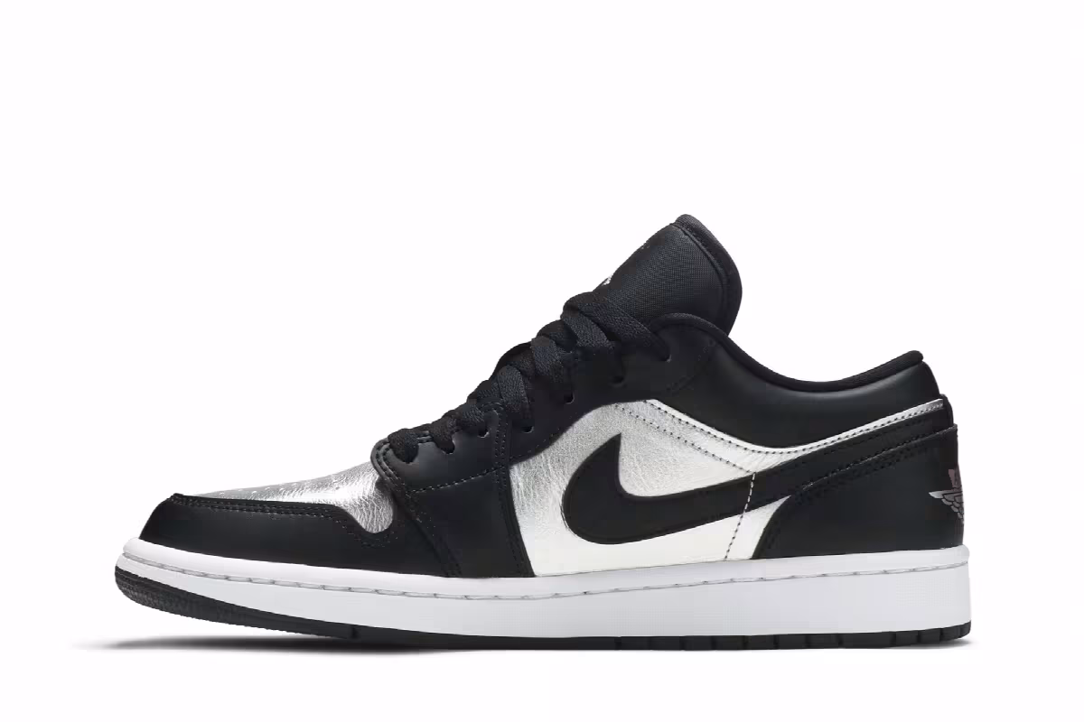 Women's Air Jordan 1 Low SE Silver Toe, view 4