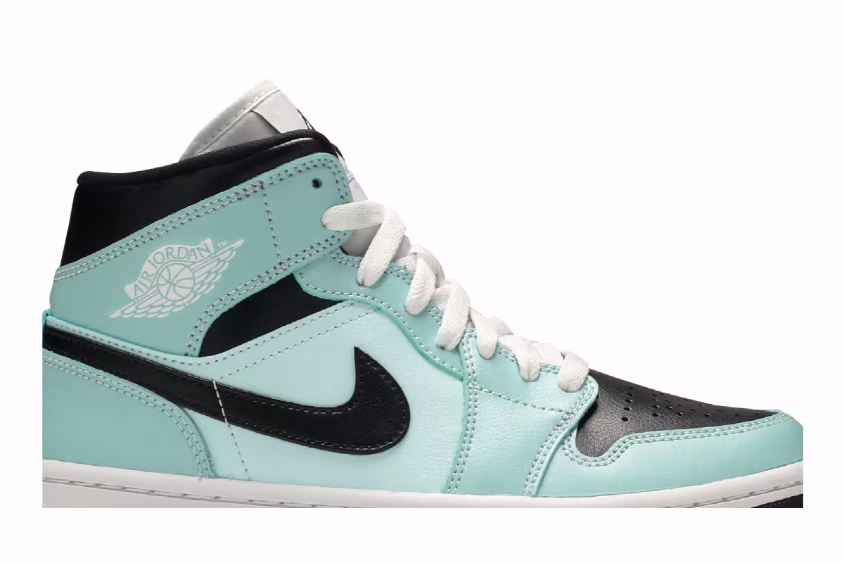 Women's Air Jordan 1 Mid Aqua Black, view 3