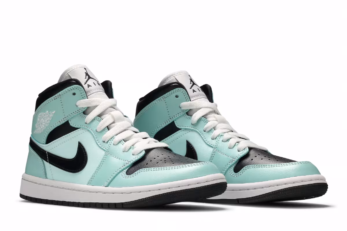 Women's Air Jordan 1 Mid Aqua Black, view 9