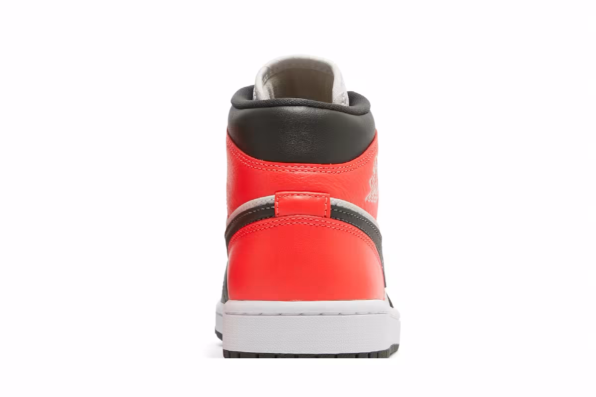Women's Air Jordan 1 Mid SE Newsprint, view 8