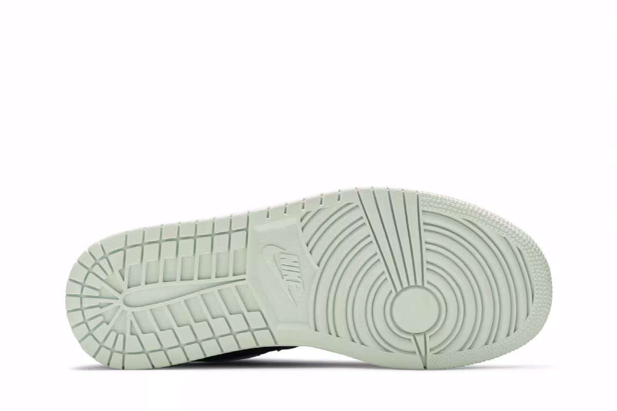 Women's Air Jordan 1 Low SE Barely Green, view 5