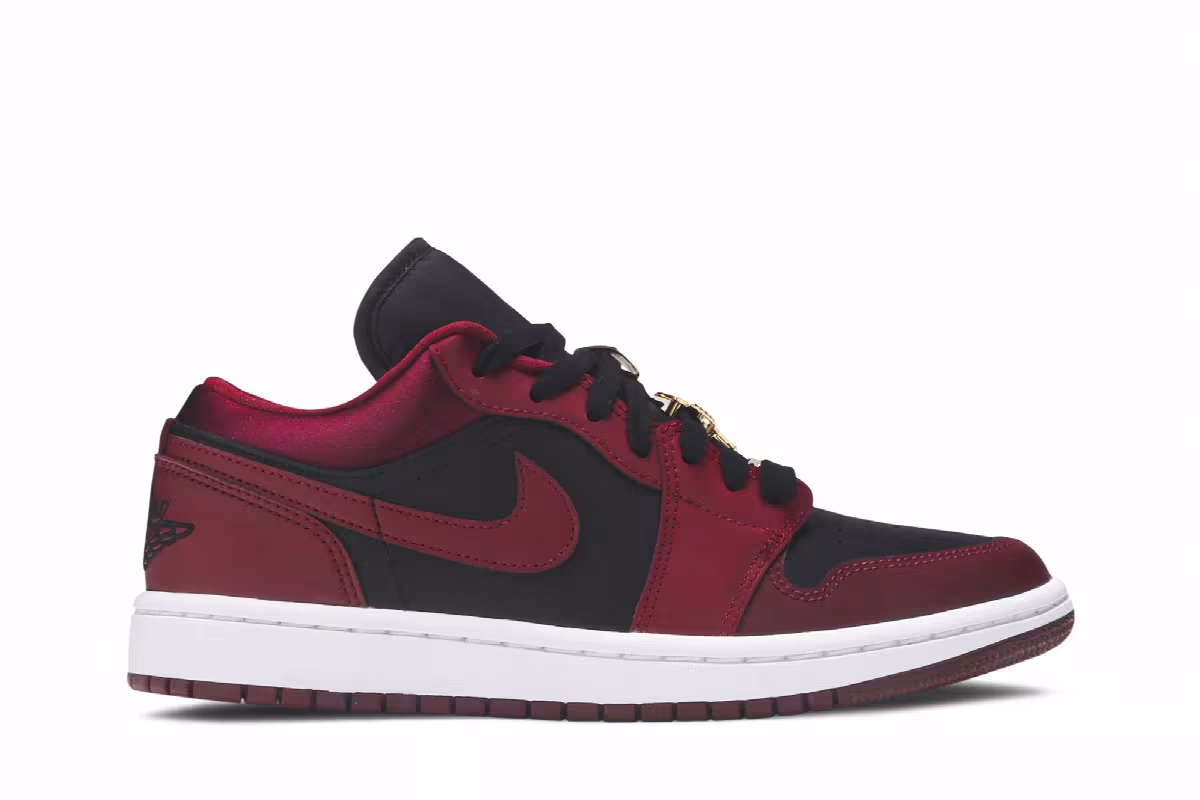 Women's Air Jordan 1 Low SE Dark Beetroot, view 2